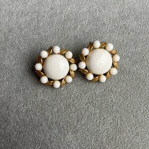 Vintage Trifari White Flower Earrings